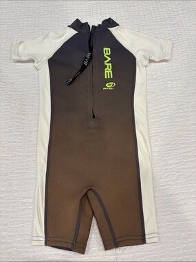 BARE  Kids Shorty Tadpole Wetsuit Brown & White 
Size estimated 3-6 yrs.